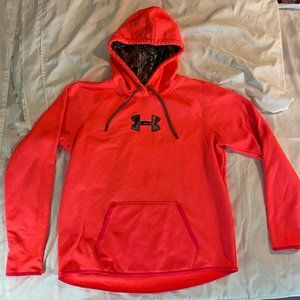 Under Armour Girls hoodie sweatshirt with camo lining size XL